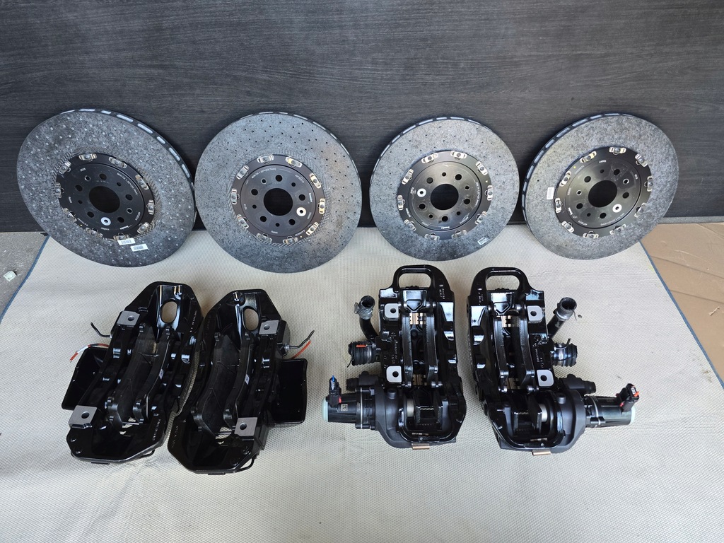 фото №12, Тормозные диски суппорты тормозные колодки тормозные ceramika ferrari sf90 состояние jak новый !