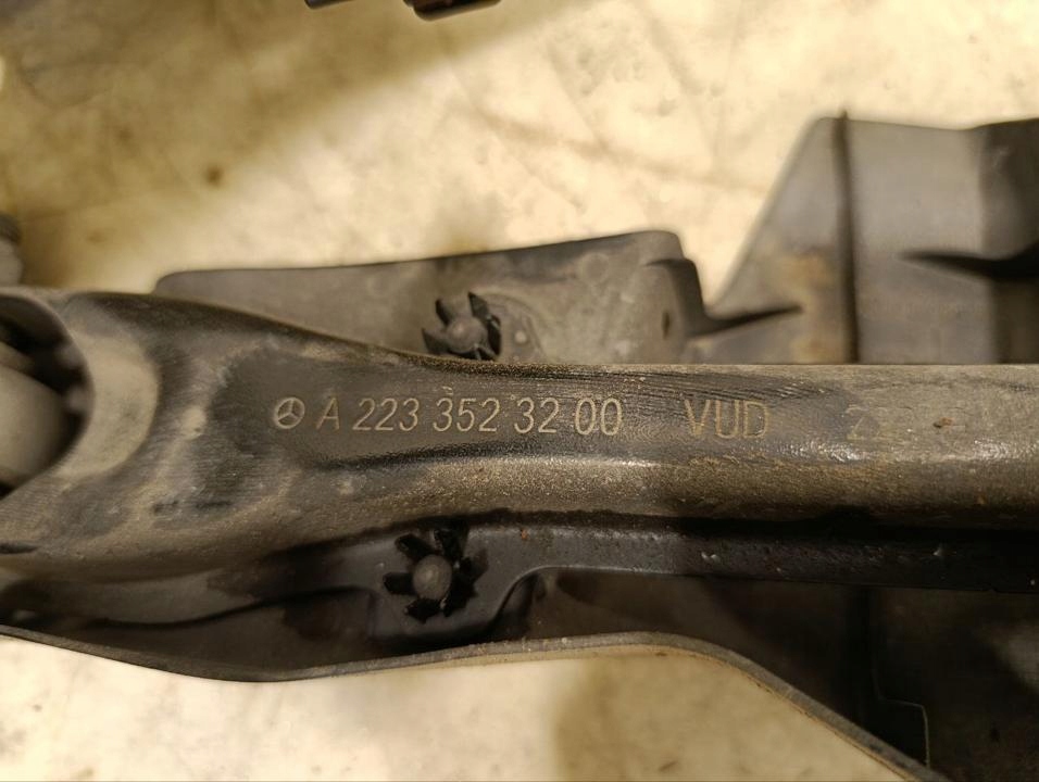 Набор подвеска заднего mercedes-benz eqe v295 2023 правая сторона a223352 Доставка