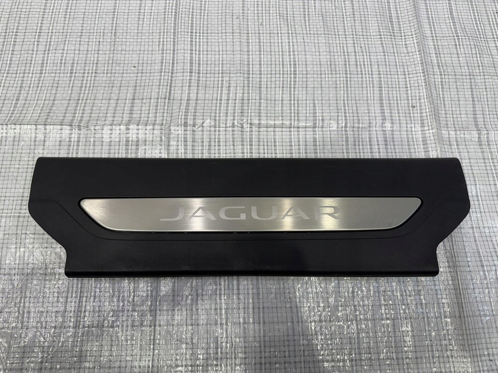 фото №1, Защита молдинг порог jaguar f-pace lift r-dynamic 23- j8a2-13201