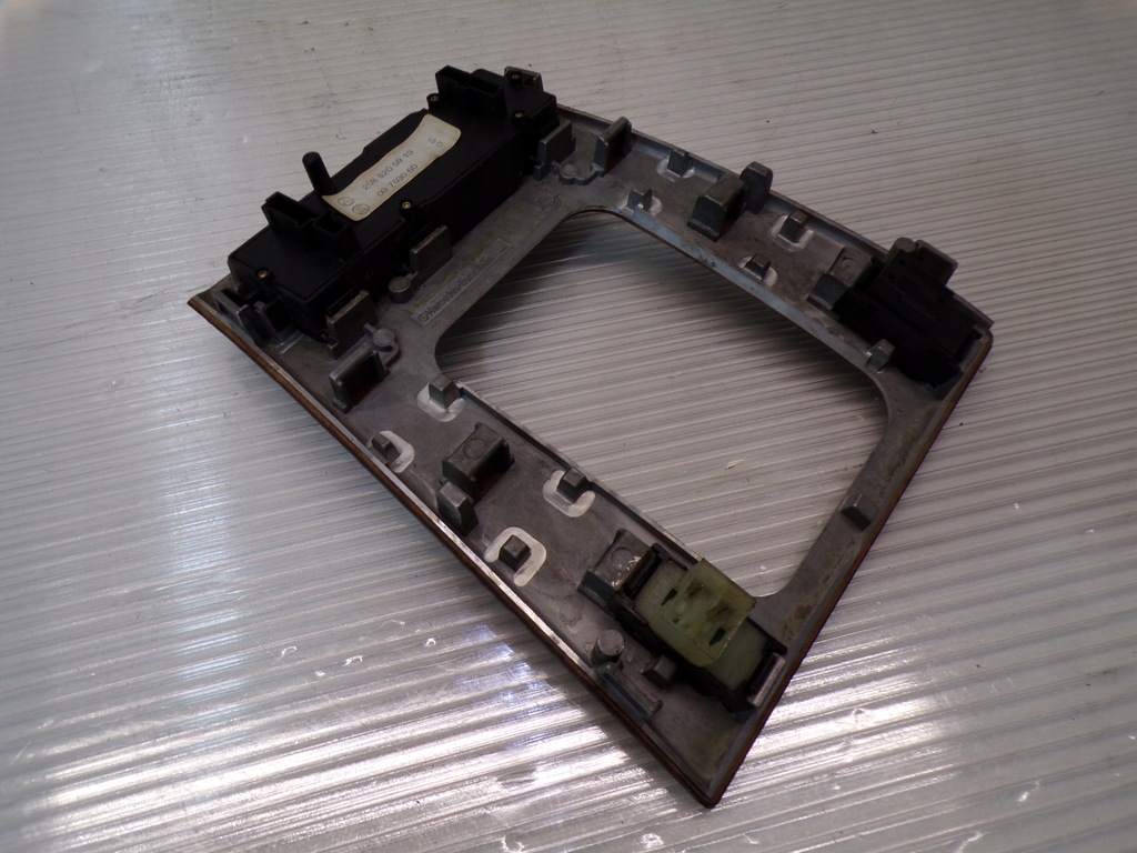 фото №5, Рамка dekor drewno домкрата панель вікон mercedes w208 2088205910