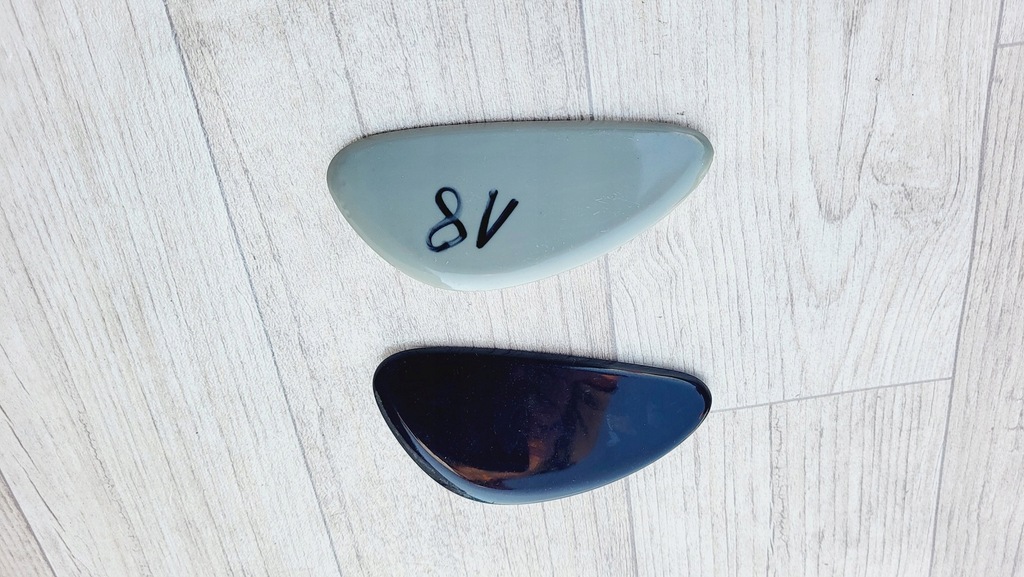 фото №1, Ліва заглушка розпилювача infiniti fx30 fx35 fx37 qx70 оригінальний номер