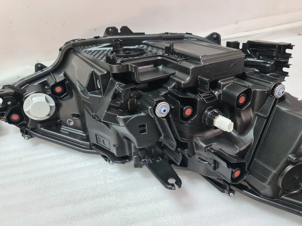 фото №14, Toyota bz4x full led лампа ліва права перед