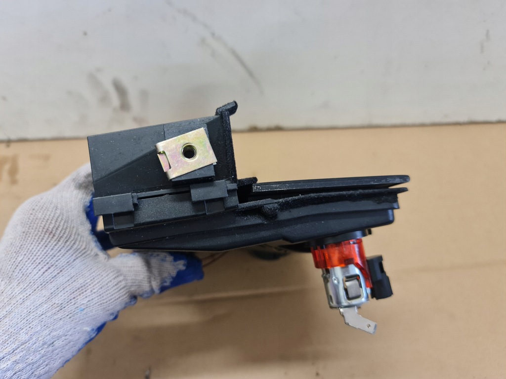 фото №6, Пепельница dekor audi a8 d2 4d0857951d