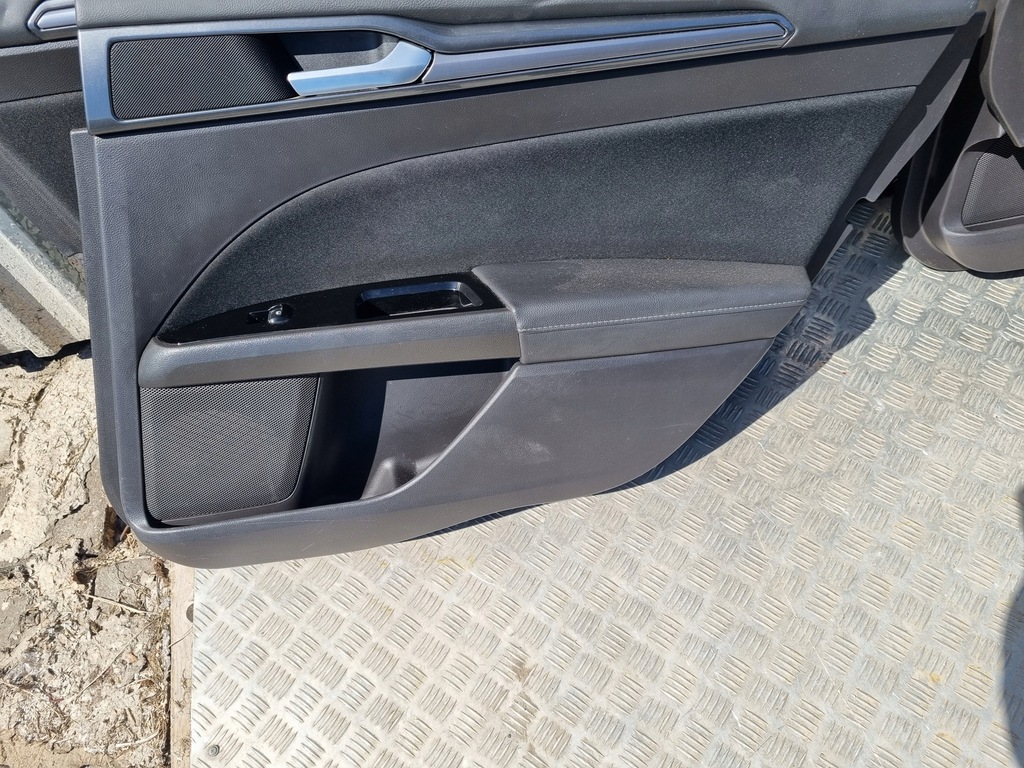 фото №3, Ford mondeo mk5 оббивка двері задня