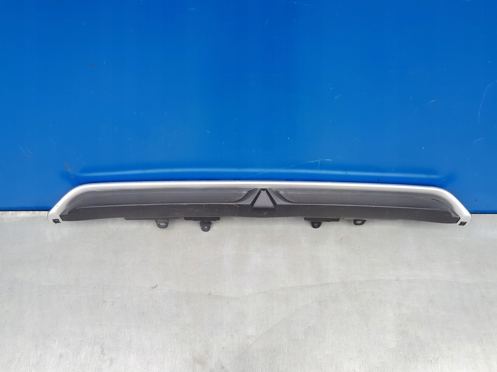 фото №1, Lexus ct ct200h 2017- молдинг накладка бампера задня