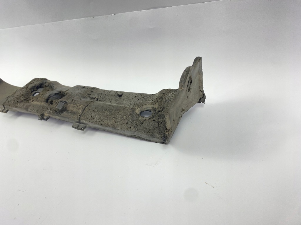 Накладка тепловая жабо жабо mercedes w124 с Разборки