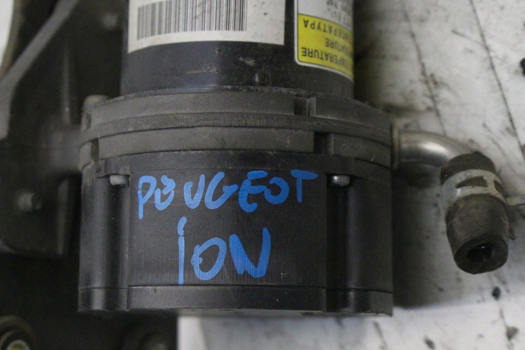 Вакуум насос td8233 peugeot ion citroen c-zero Зі Шроту