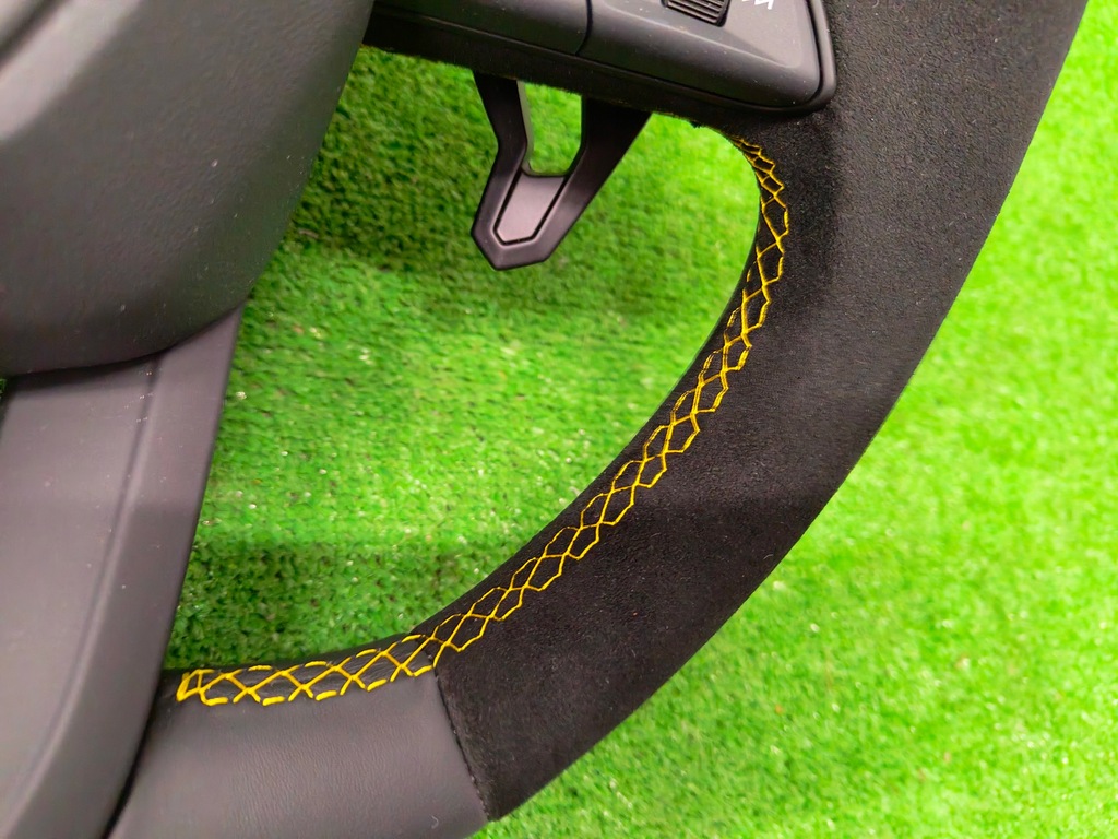 фото №8, Lamborghini urus воздуховод лепестки переключения alcantara жёлтая nić