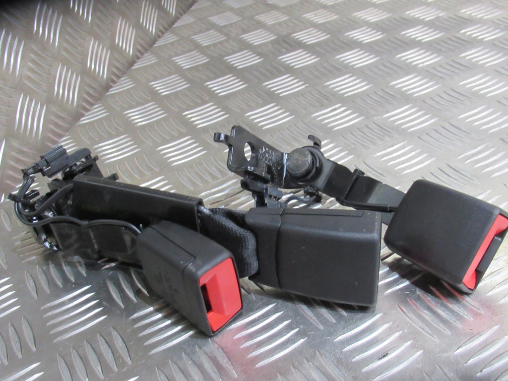 фото №1, Mercedes w167 gle coupe защёлки поперечина ремней задняя