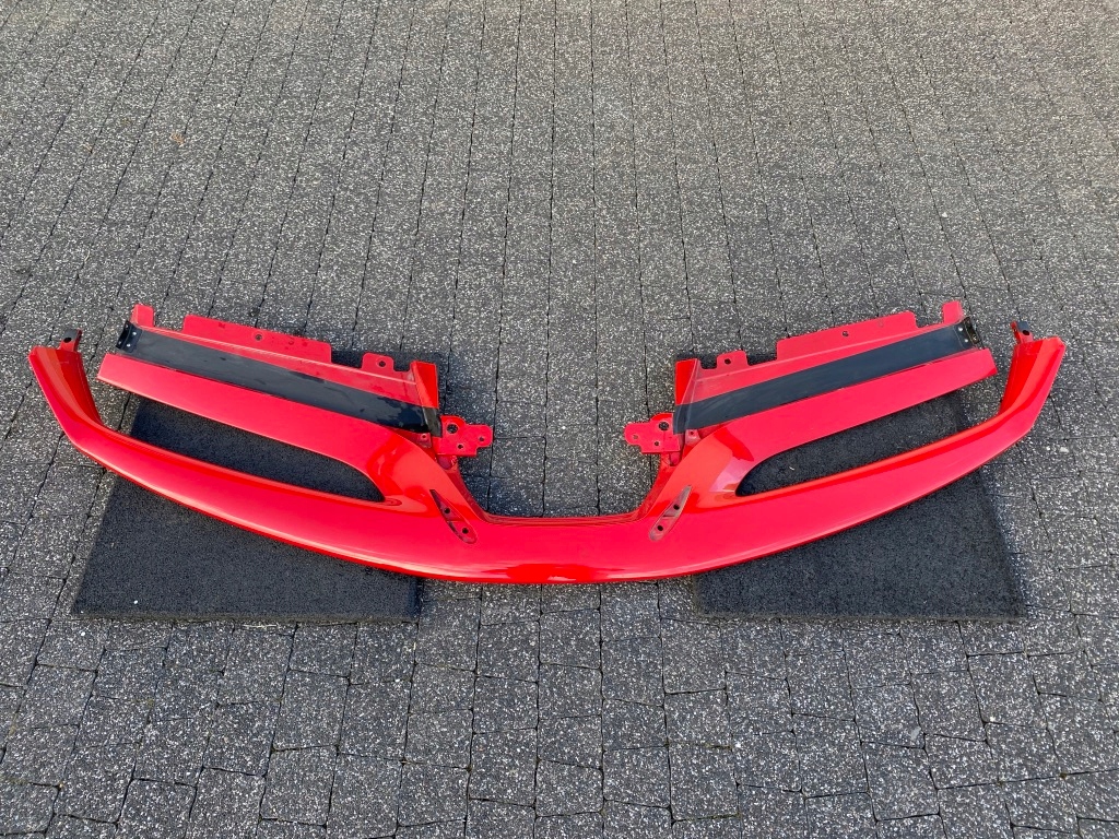 фото №1, Спойлер бампера перед ferrari 488 gtb