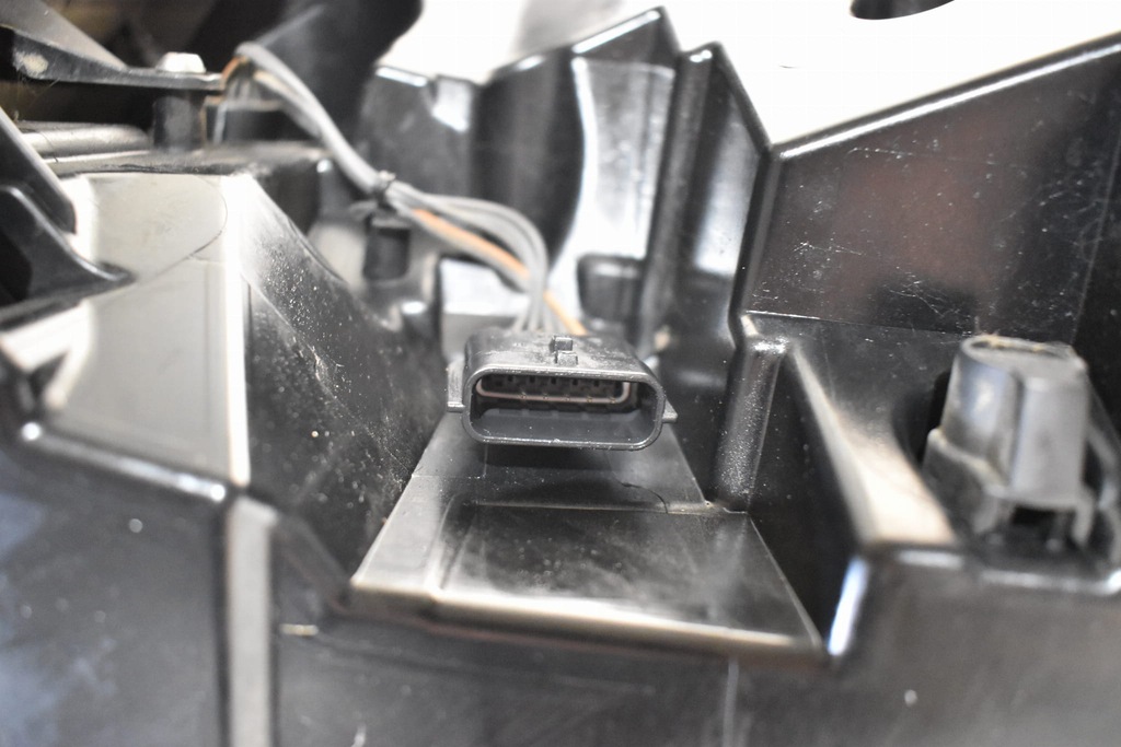 фото №7, Лампа левый задняя renault espace v 265558327r