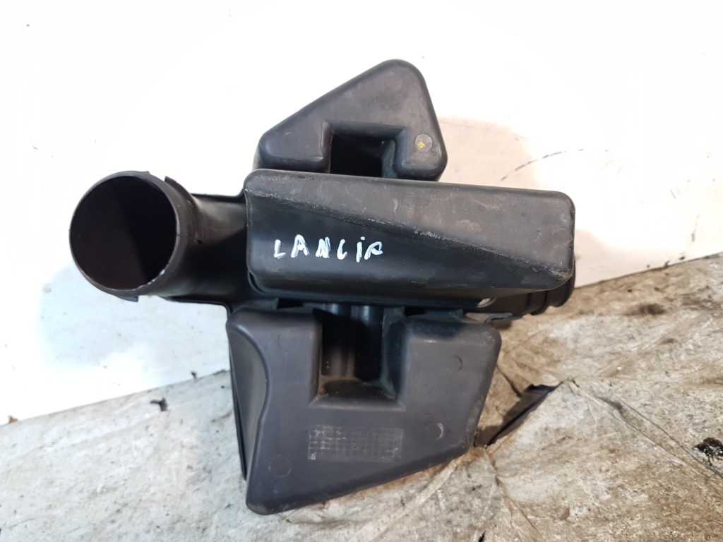 фото №3, Резонатор повітря впуску 2.4 20v lancia thesis