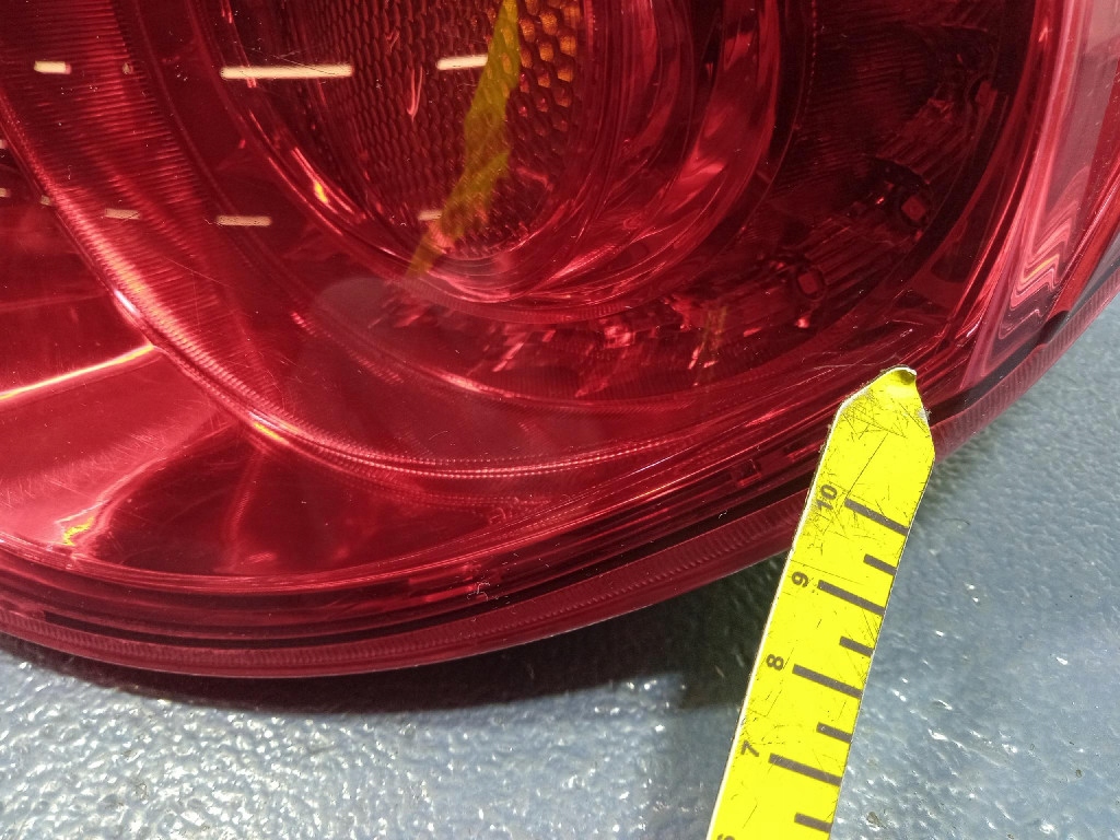 Alfa romeo giulietta лампа задний  правая наружная 0050513612 Оригинал