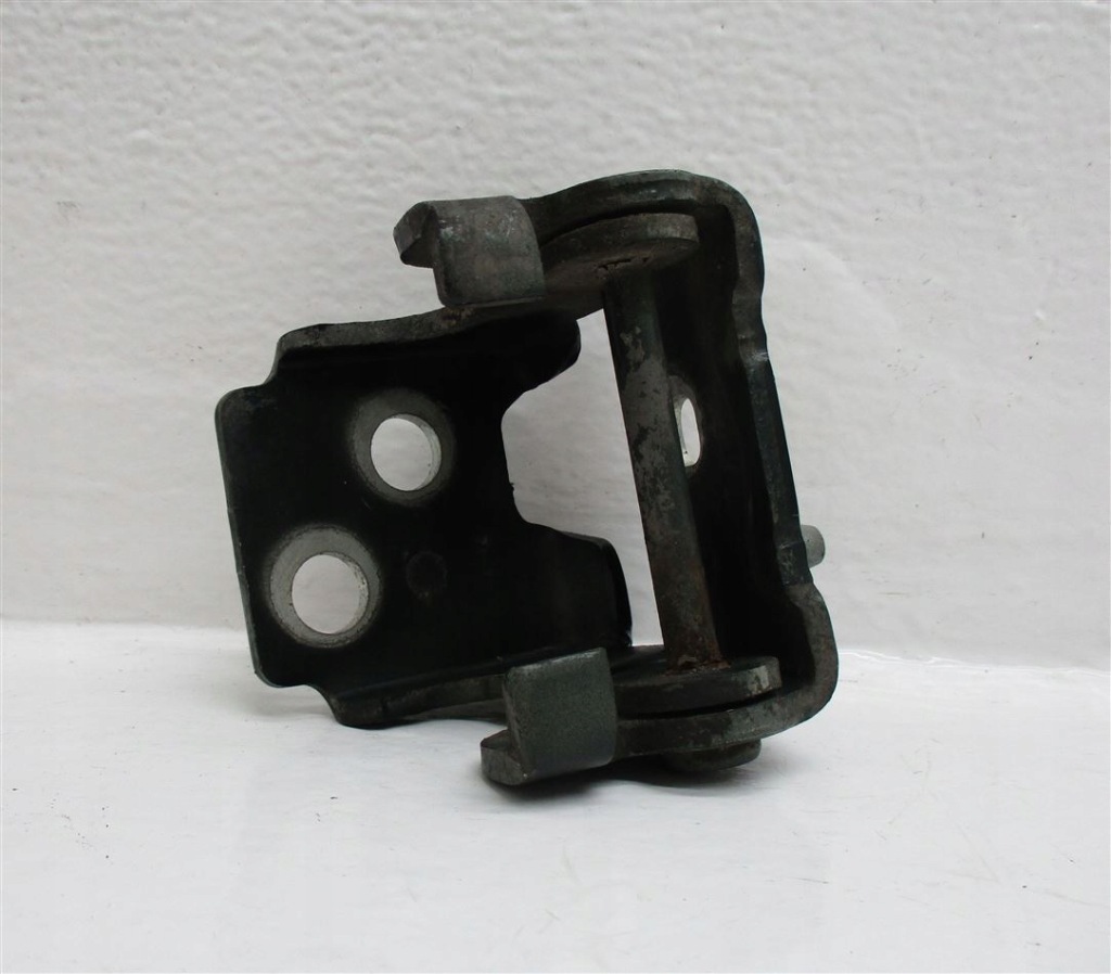 фото №1, Петля двері правий перед нижній citroen c5 iii ktvd