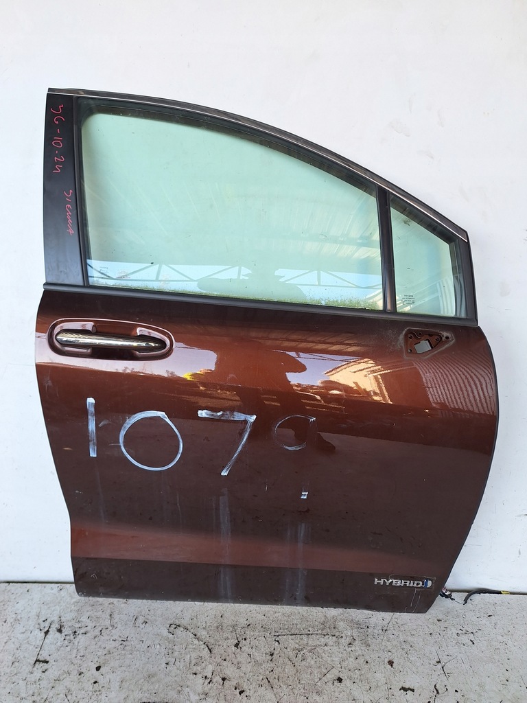 фото №1, Toyota sienna iv 2022- дверь правый перед 4u3