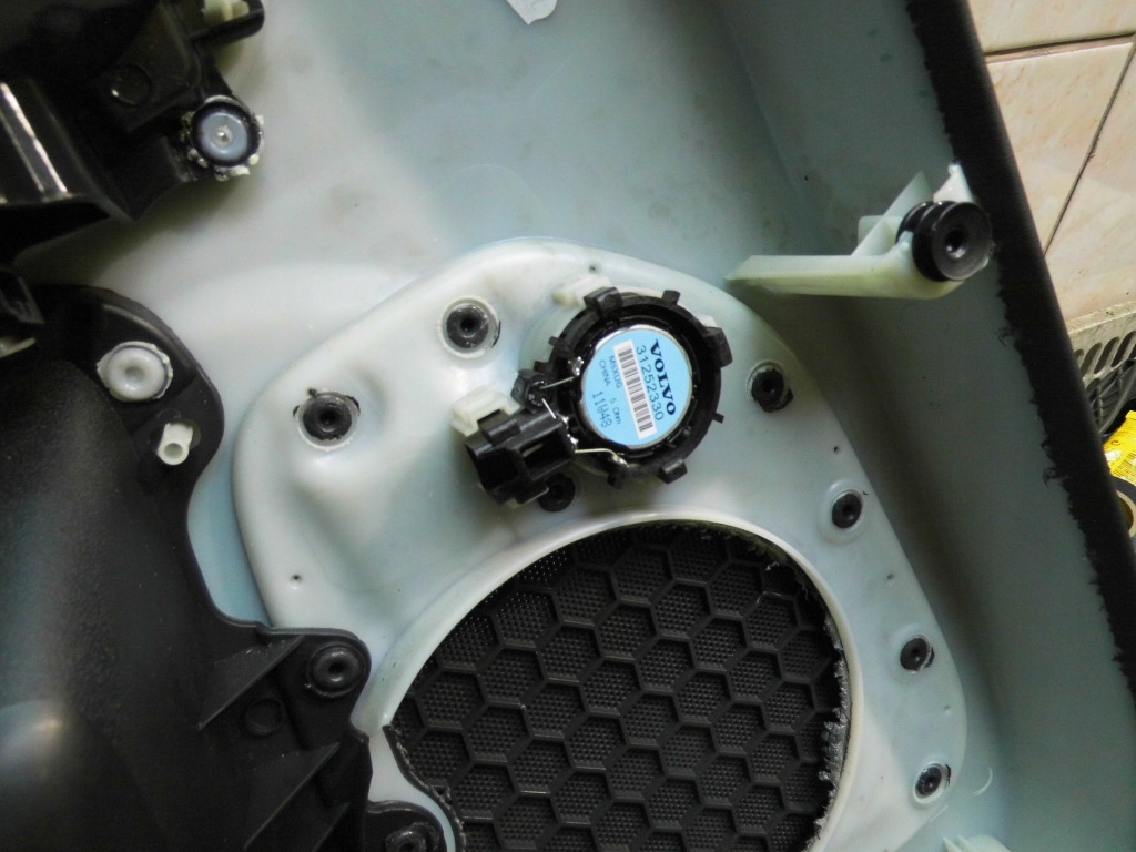 Volvo v60 10-17 обшивка правый задняя кожа Доставка