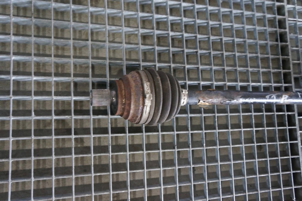 фото №5, Приводной вал шарнир правый задняя задняя audi tt 8j 3.2 v6