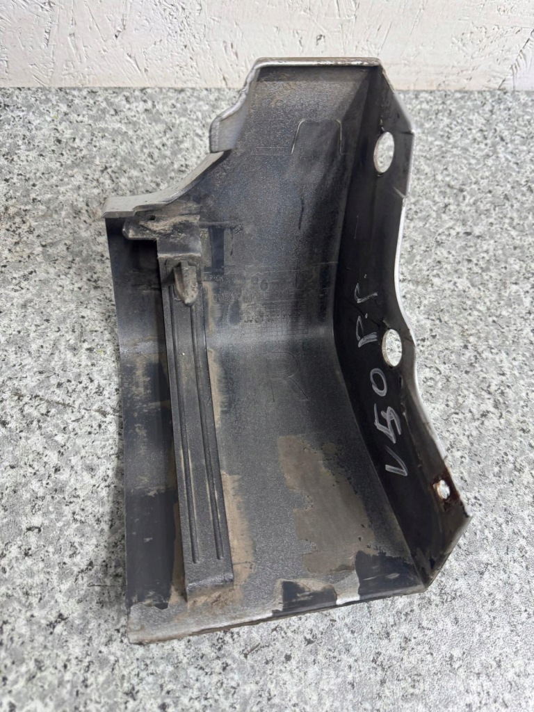 фото №5, Наконечник заглушка порог правая volvo v50 2004-2012