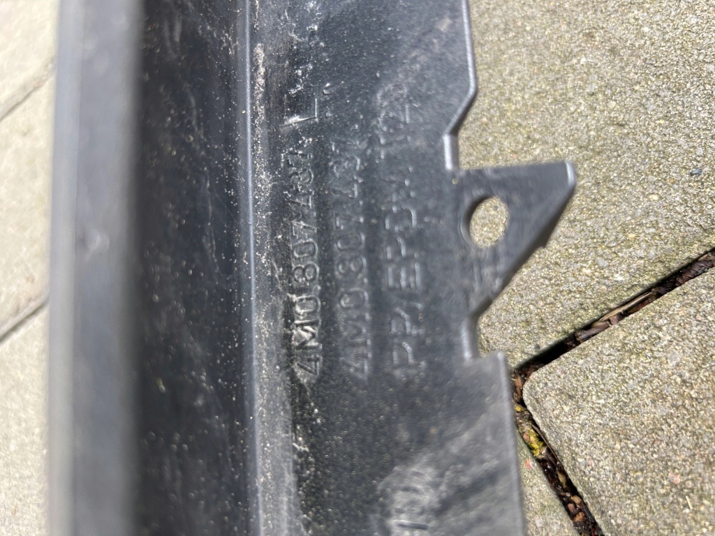 Audi q7 4m0 бампер перед usa обычный 15-19 4m0807437 в Украине