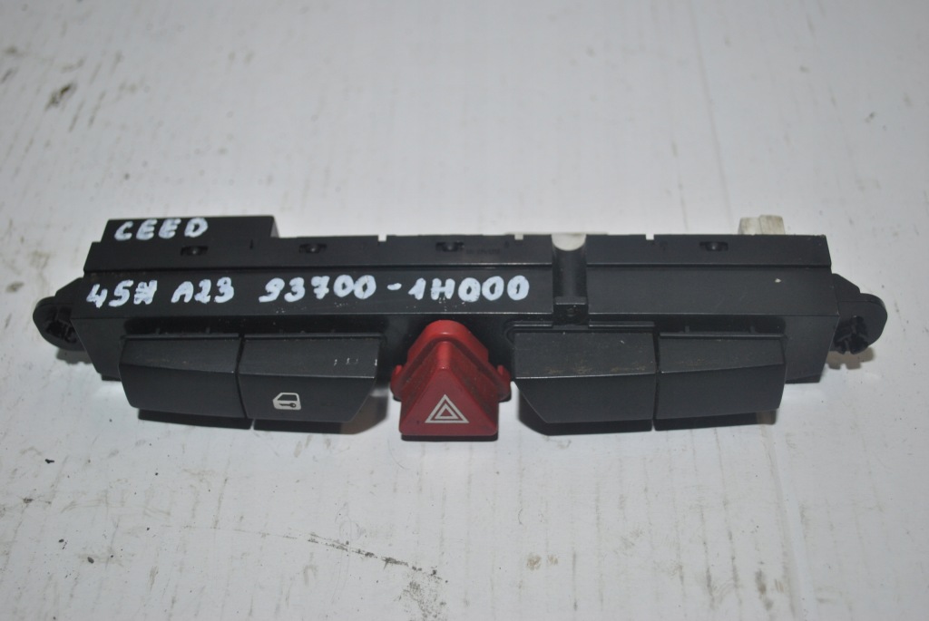 фото №1, Панель переключателей kia ceed i 93700-1h000