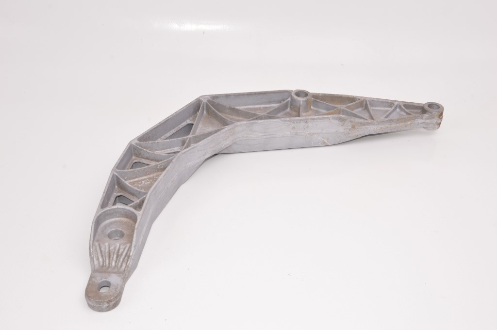 фото №1, Porsche 911 993 кронштейн заднего подвеска