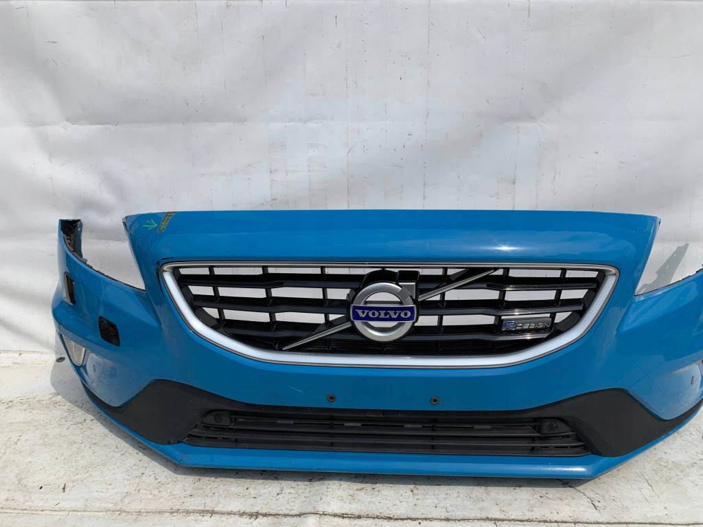 Volvo v40 r-design бампер передний перед pdc Оригинал