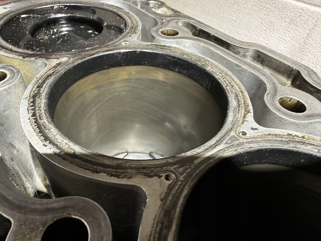 фото №15, Блок двигуна dół wał поршні 2.2 did 4n14 mitsubishi outlander bez mivec