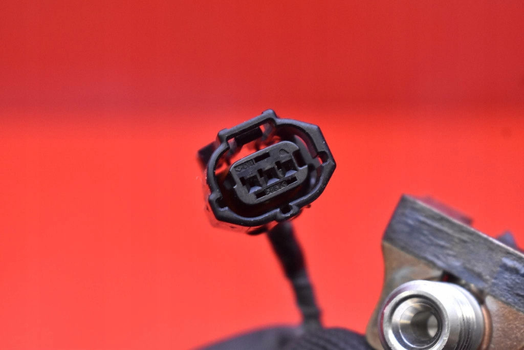 фото №7, Молдинг впрыскная форсунки pe0113250b mazda mx5 mx-5 4 iv nd 2.0 lift 15-21