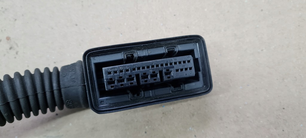 фото №6, S3 8v sedan a3 штекер колодка соединитель дверь 8k0972702 a4 b8 a5 q5