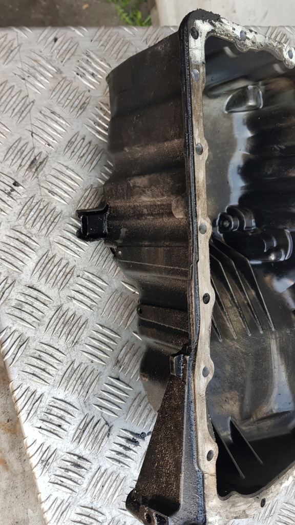 Купить Audi a4 b6 1.9 tdi поддон поддон масляная 06b103603ak cena без датчика