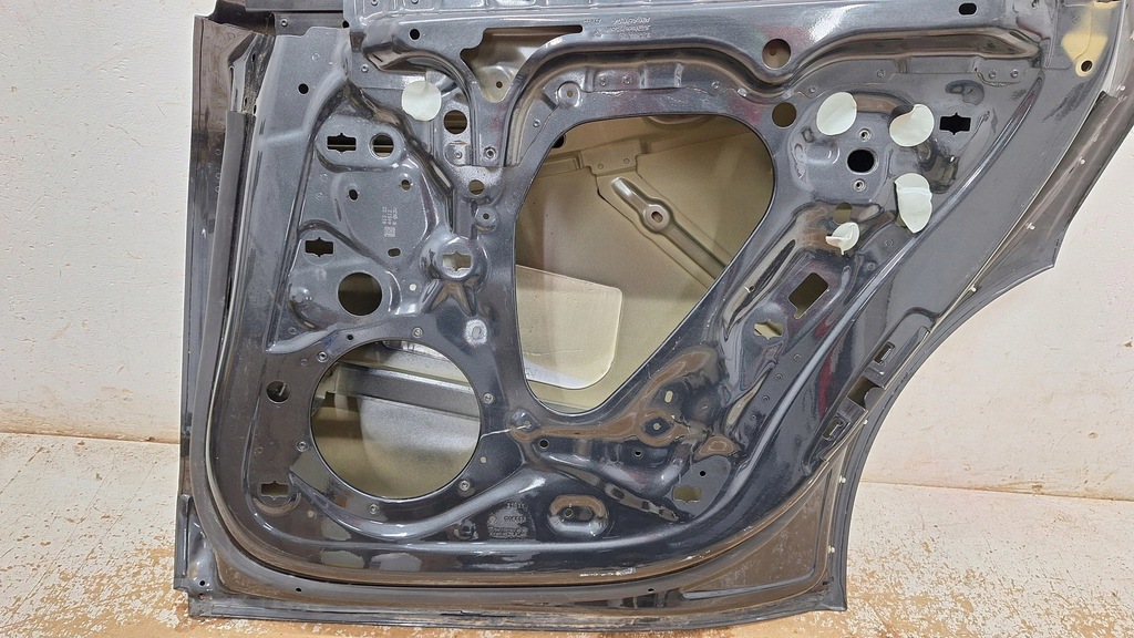 фото №10, Дверь правое задние porsche taycan 9j1