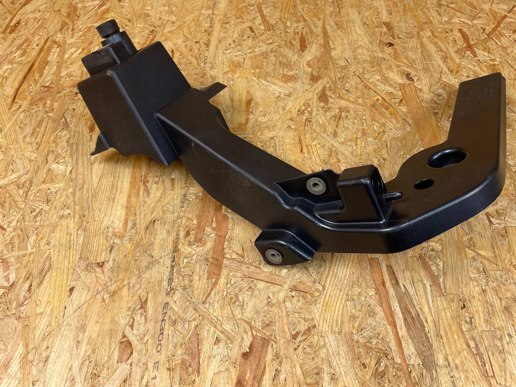 фото №7, Кронштейн кронштейн панель фары лампы перед правый volvo xc40 32234762 2017-