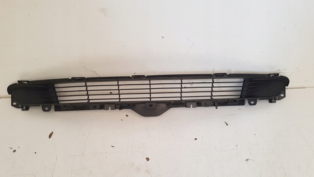 фото №1, Tesla 3 lift решітка середня бампера перед orginal