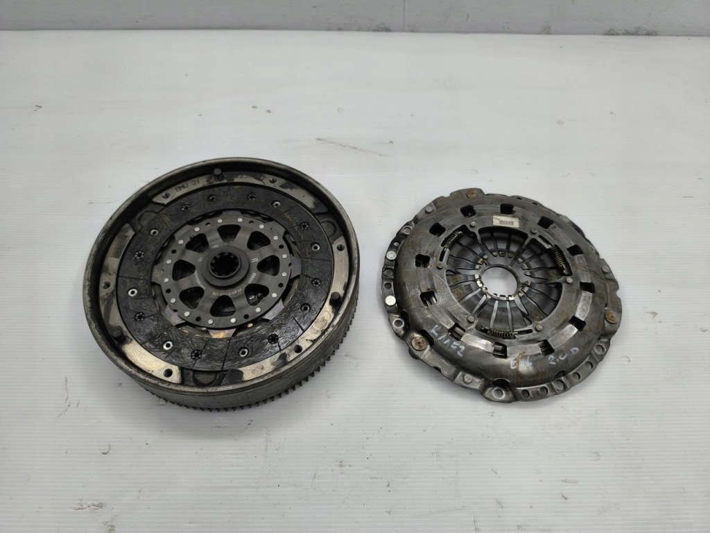 фото №1, Колесо двомасовий зчеплення bmw e46 lift 2.0d m47d20 комплект 100% справний