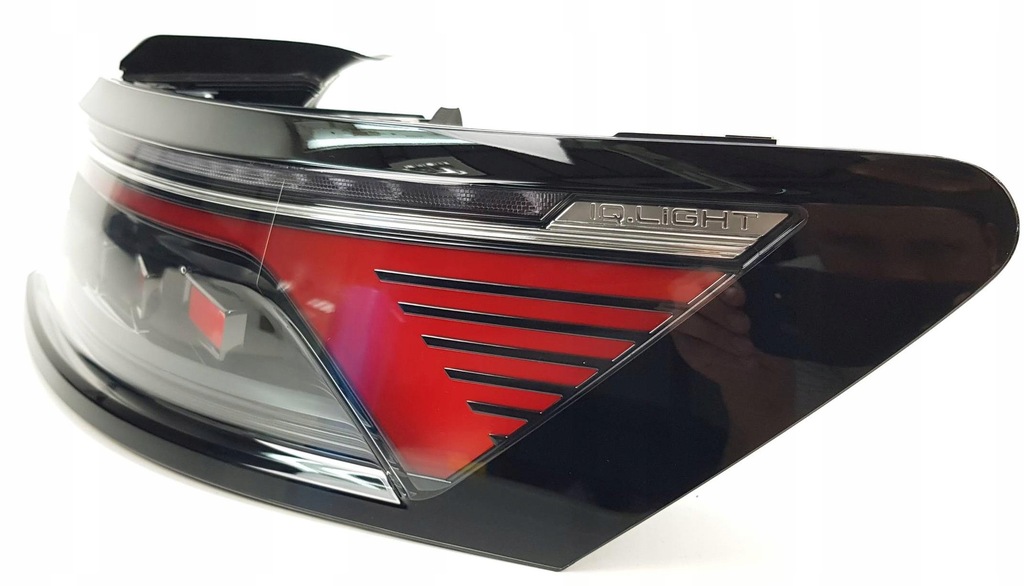 фото №1, Nowa org лампа правий задня led vw arteon 3h kombi