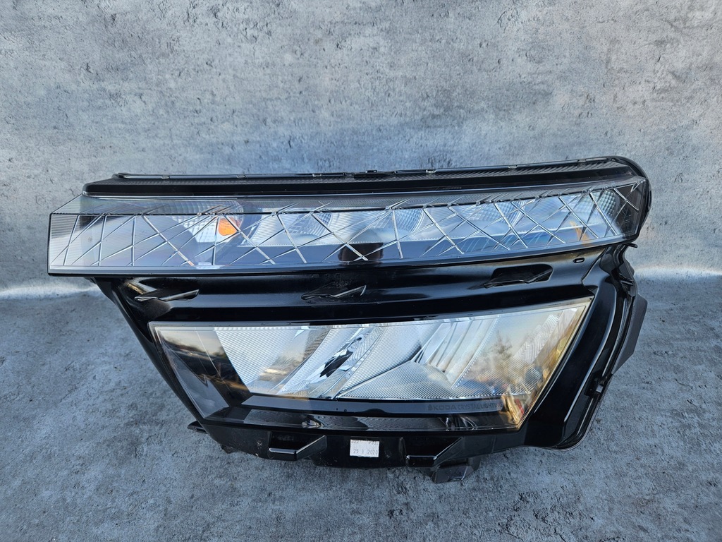 фото №1, Лампа перед левая skoda kamiq full led
