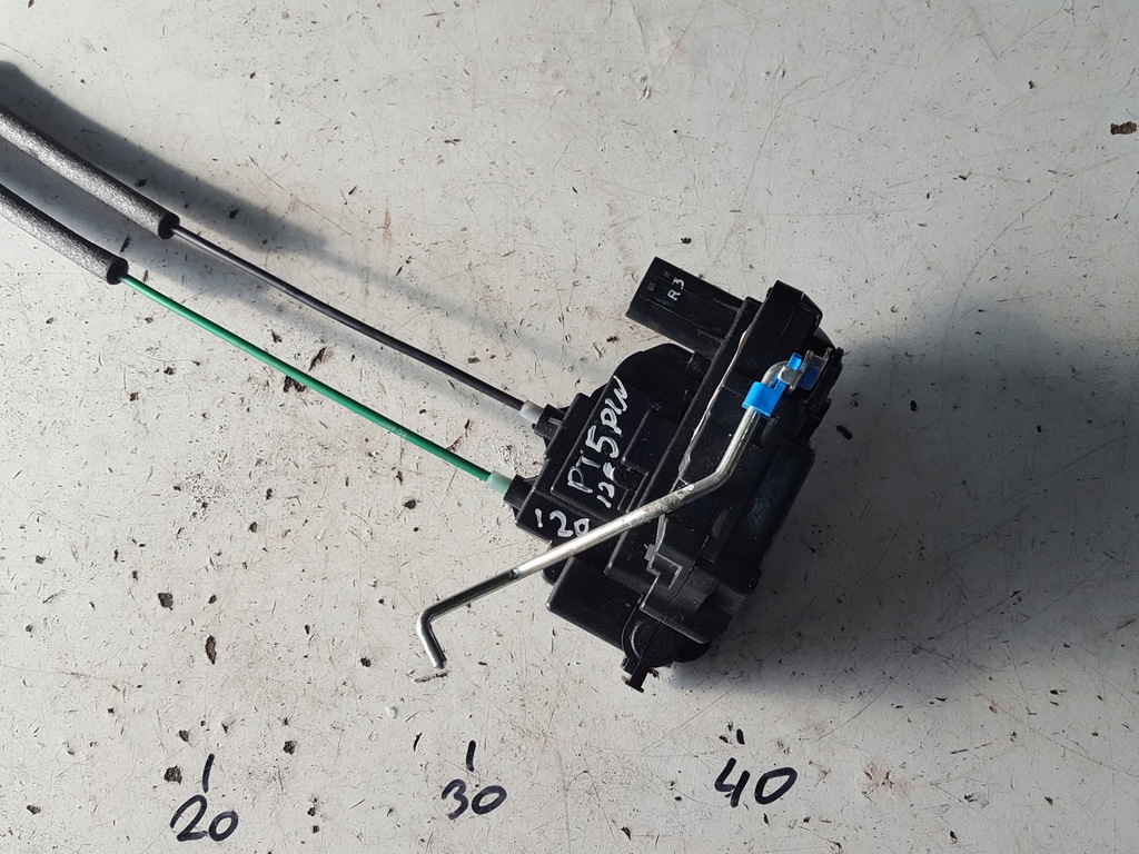 фото №1, Hyundai i20 lift 12-14 замок дверь правый задняя 5 pin