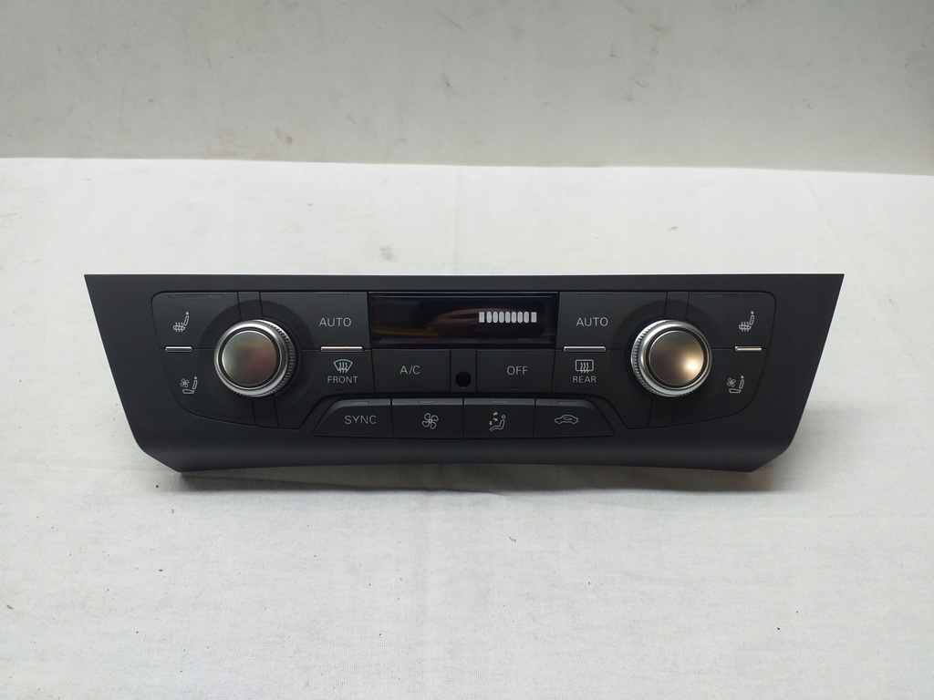 фото №1, Audi a6 панель кондиционер