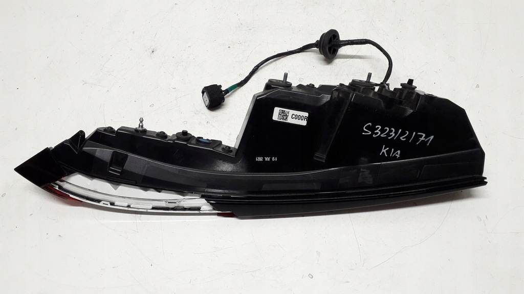 фото №3, Kia ev6 лампа права задня led 92402-cv