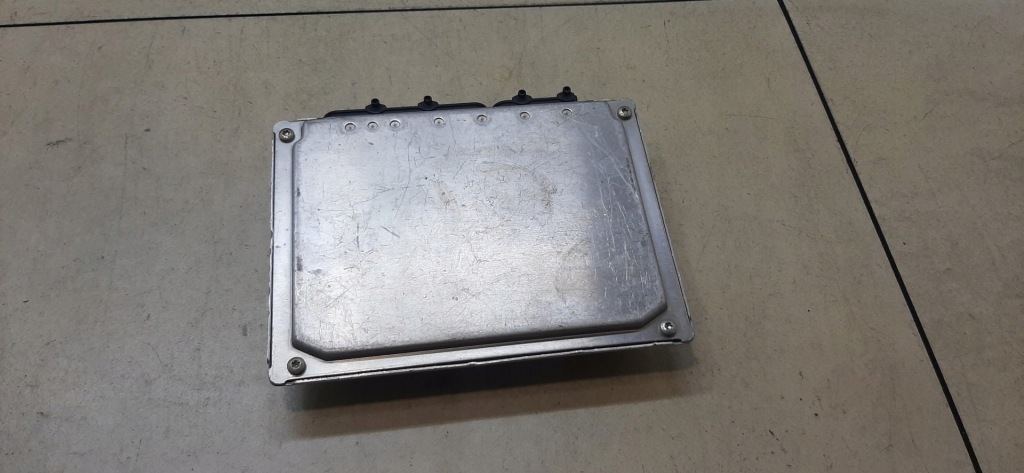 фото №4, Блок керування двигуна audi a4 b5 1.8 8d0907558f