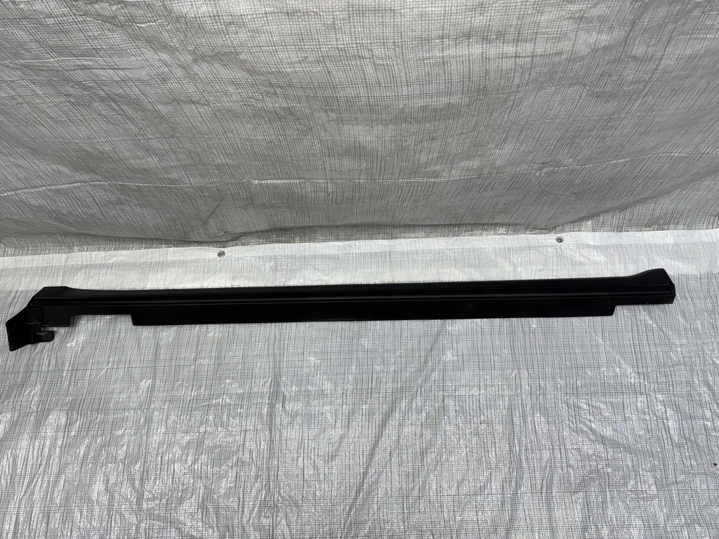 фото №1, Молдинг порог правая kia sorento iv 87752-p2000