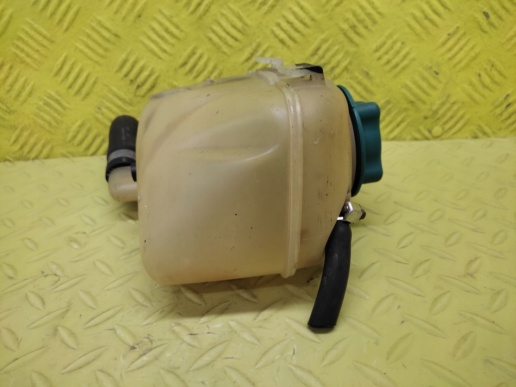 фото №5, Volvo s80 2.5 d бачок расширительный 9142716