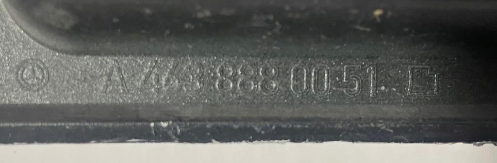 Решётка радиатора решётка радиатора радиатора mercedes g-klasa 463 w463 a4638880051 с Разборки