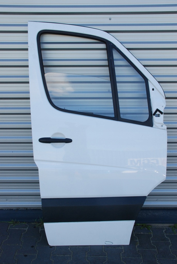 фото №1, Mercedes sprinter w 906 lift дверь правое перед