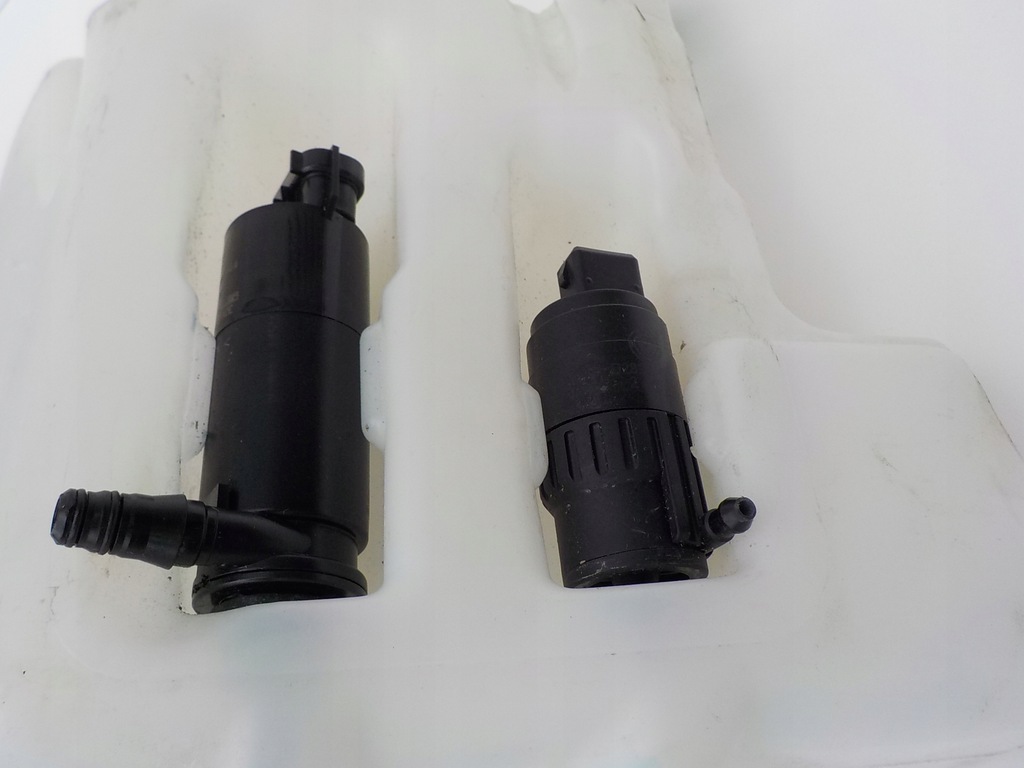 фото №5, Бак розпилювача ferrari california f149