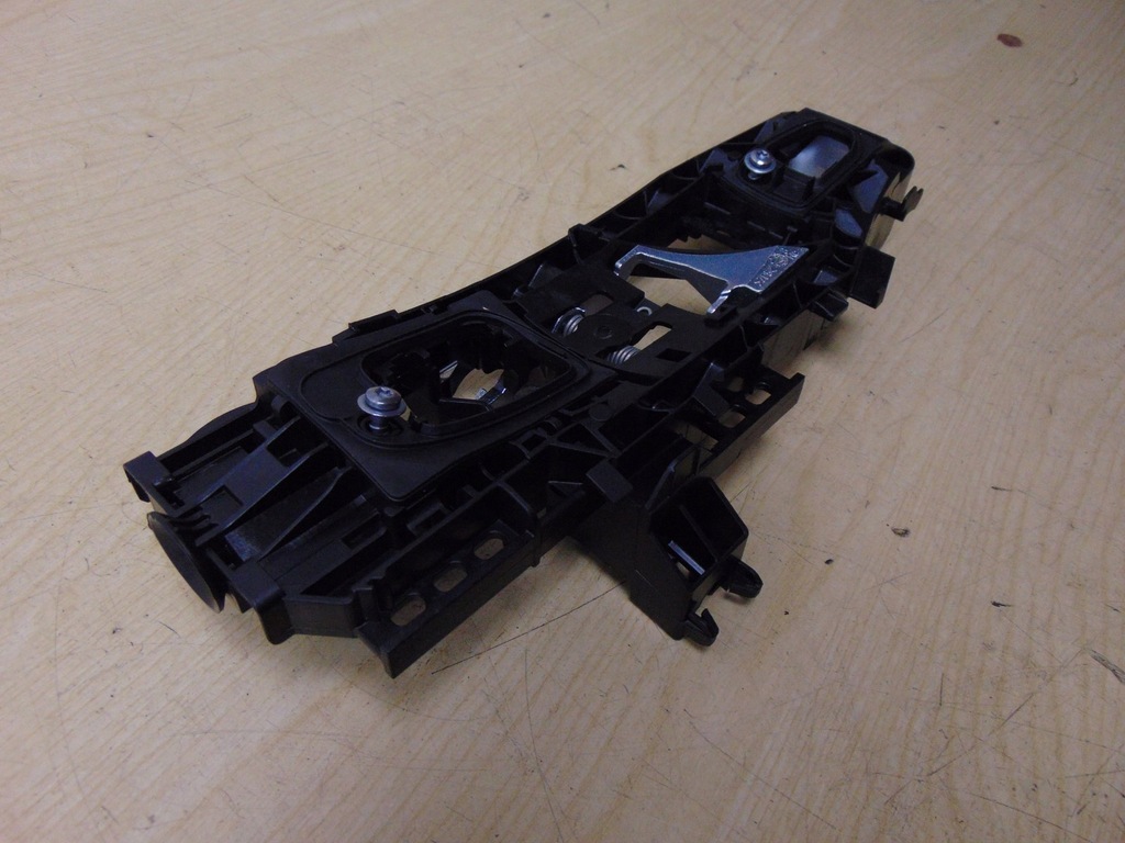 фото №6, Кронштейн кронштейн ручка правий задня mercedes w205