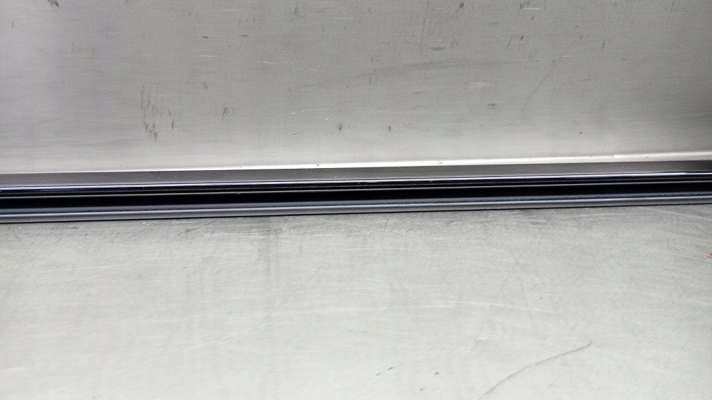 фото №9, Молдинг уплотнитель дверь левый перед volvo xc60 ii 18-25r