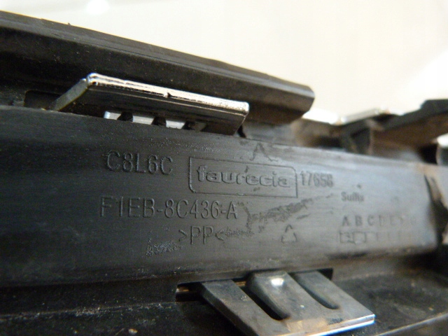 Ford focus 3 рестайлинг  решётка радиатора решётка  решётка бампера перед f1eb8c436a f1eb8c436 Доставка