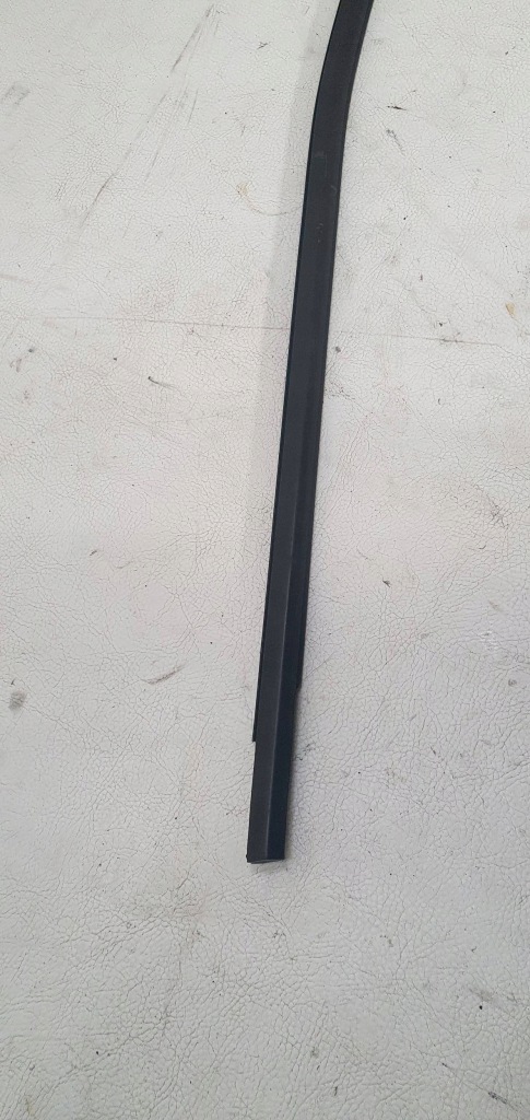 Молдинг двері задня правий renault austral 828323379r Ціна