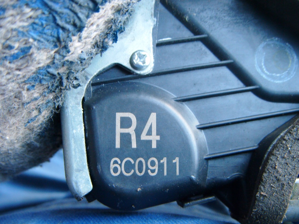 фото №7, Toyota rav4 iii 3 05-12 замок лівий перед r4 6c0911
